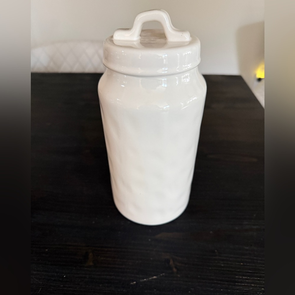 Rae Dunn WOOF Ceramic Pet Dog Treats Canister W/Lid White By Magenta - Picture 7 of 7